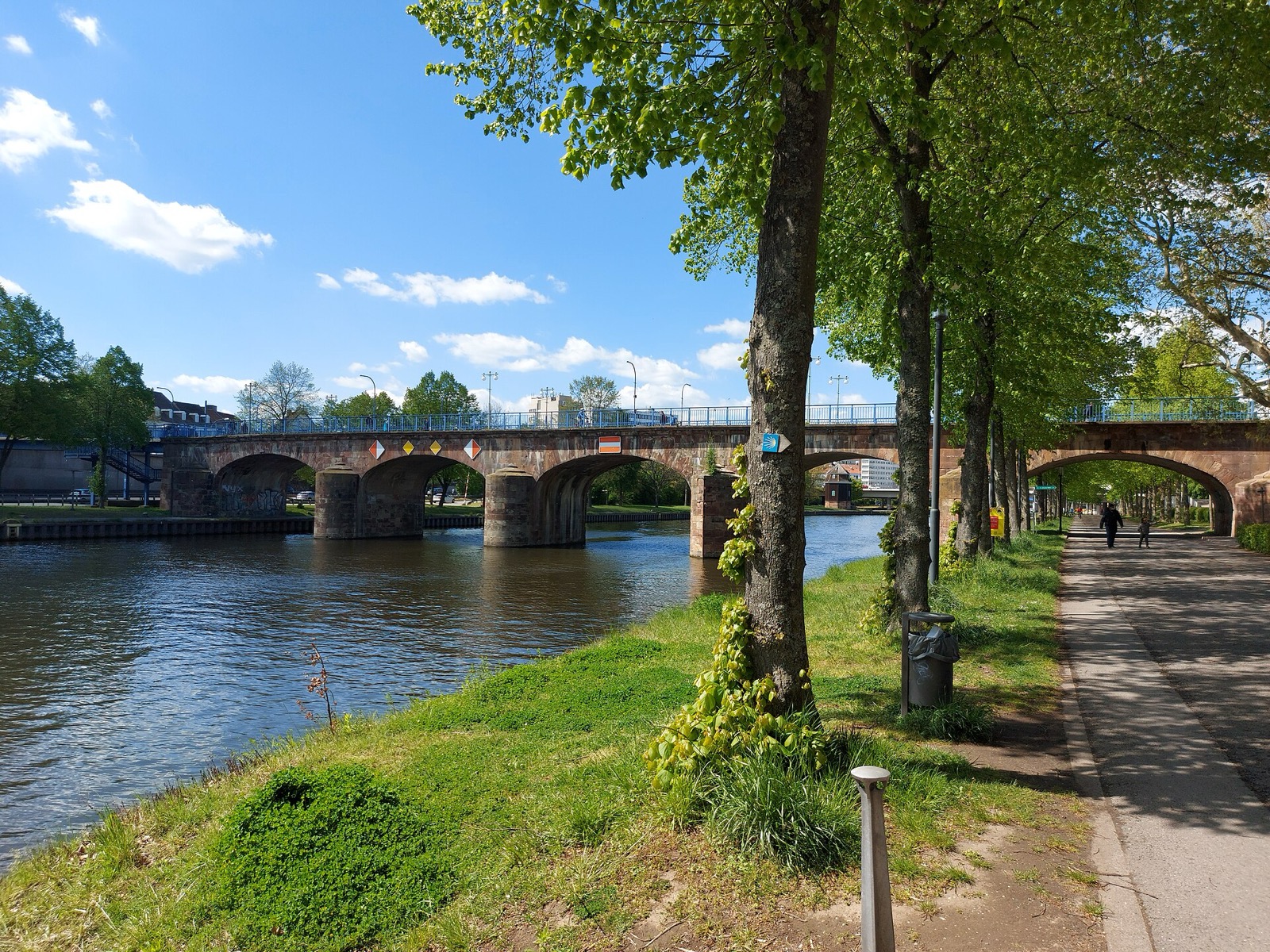 Alte Brücke (Saarbrücken) – Foto: JeSchub