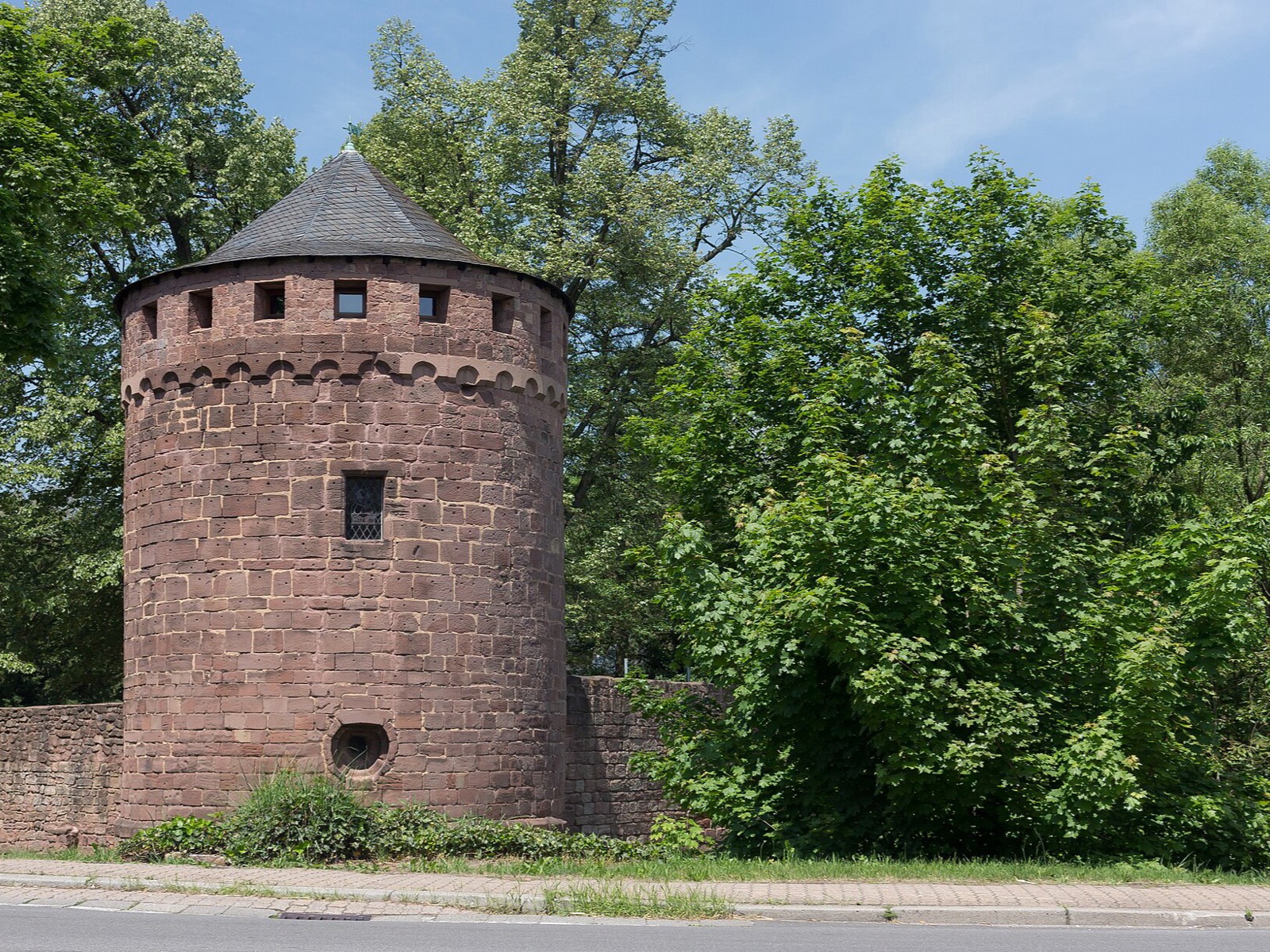 Burg Kerpen Illingen – Foto: Michielverbeek