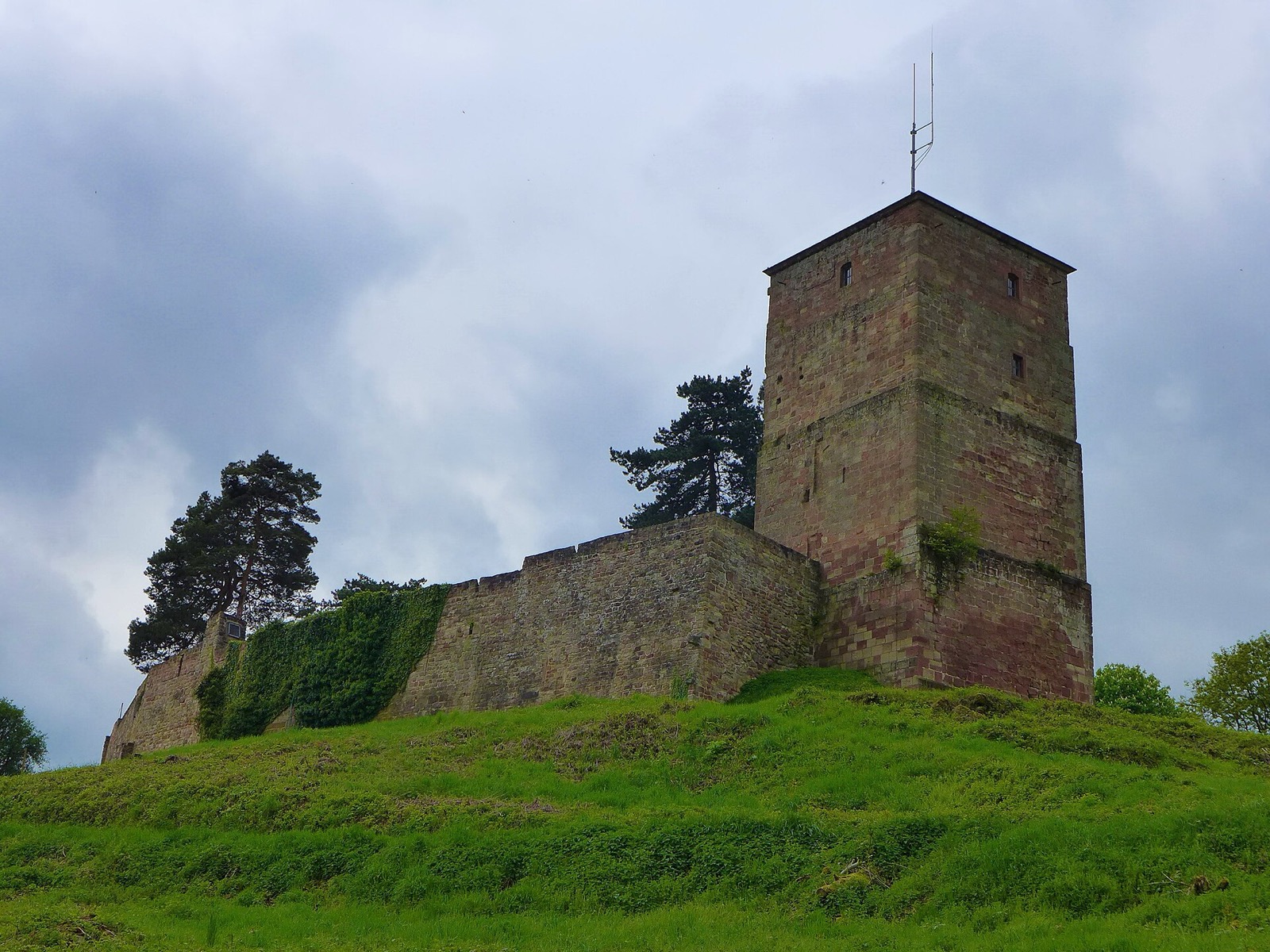 Siersburg – Foto: Oktobersonne