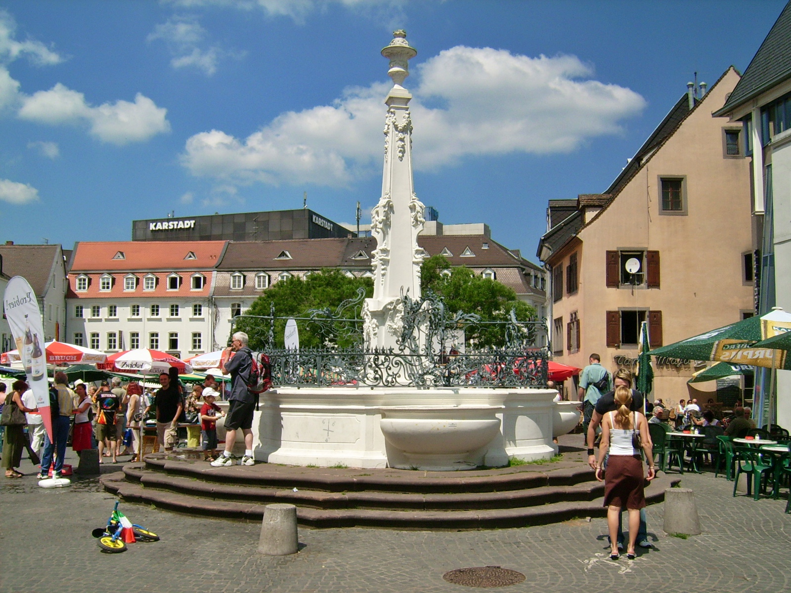 St. Johanner Markt – Foto: LoKiLeCh